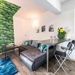 Victus Cozy Apartment With Underground Parking By Noclegi Renters Apartment