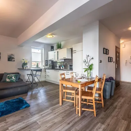 Apartment Victus Cozy Apartment With Underground Parking By Noclegi Renters *